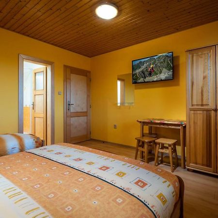 Villa Dam Liptovský Mikuláš Exteriör bild