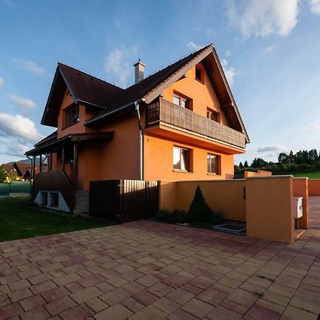 Villa Dam Liptovský Mikuláš Exteriör bild