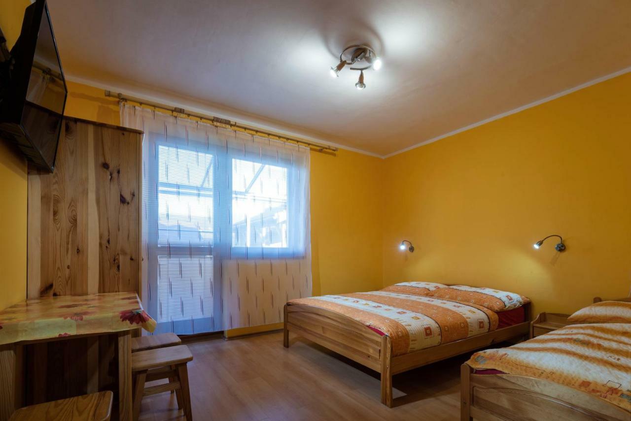 Villa Dam Liptovský Mikuláš Exteriör bild